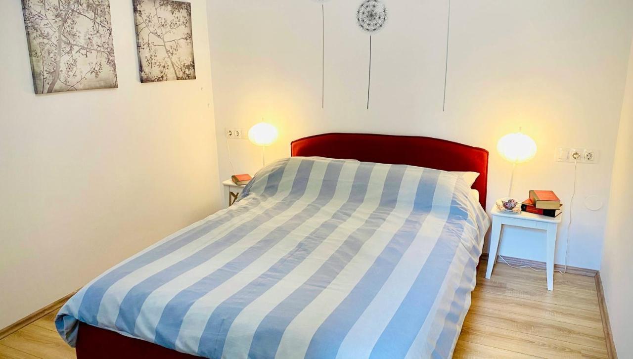 Bilini Garden Apartment Пула Екстериор снимка